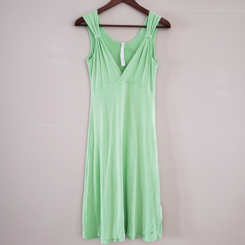 OQOQO by Lululemon Lime Green Bamboo Dress V Neck Cross Front XS Extra S…